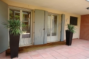Bell'ufficio con ampio giardino e garage zona Borgochiesanuova