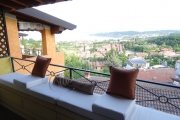 Appartamento di 65 mq. a Padenghe sul Garda con splendida vista