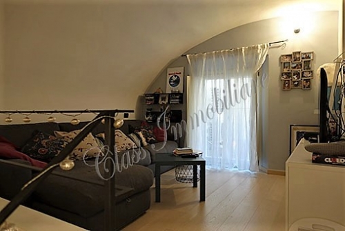 Delizioso appartamento laterale via Verdi