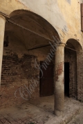 Casa mantovana (ex convento) zona San Leonardo. Da ristrutturare