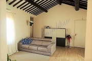 Bell\'appartamento con 2 letto e terrazzo zona via Arrivabene