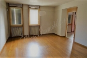 Esclusiva proprietà di 352 mq. laterale via Trento