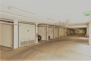 Nuovi garages in centros storico. Rara opportunità