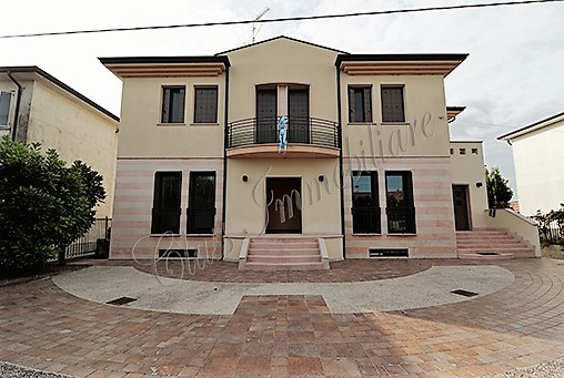 Appartamento di pregio alle porte della città